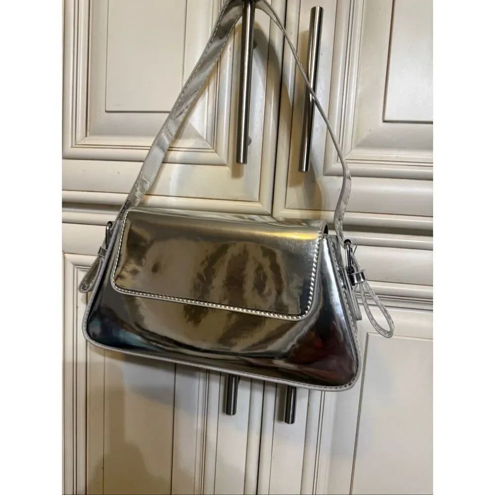 Ladies Silver Shiny Flap Patent Leather Shoulder Bag Handbag